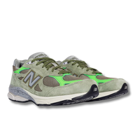 New Balance 990v3 MiUSA Patta Keep Your Family Close