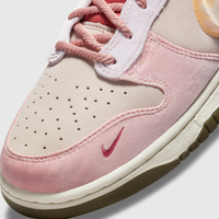Nike Dunk Social Status Strawberry Milk