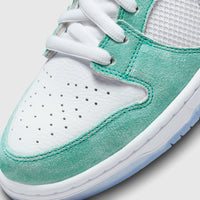 Nike SB Dunk Low April Skateboards