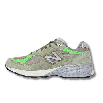 New Balance 990v3 MiUSA Patta Keep Your Family Close