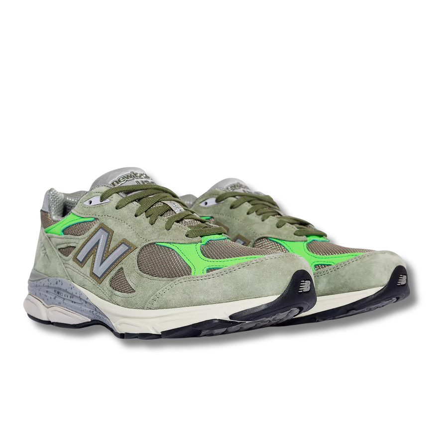 New Balance 990v3 MiUSA Patta Keep Your Family Close